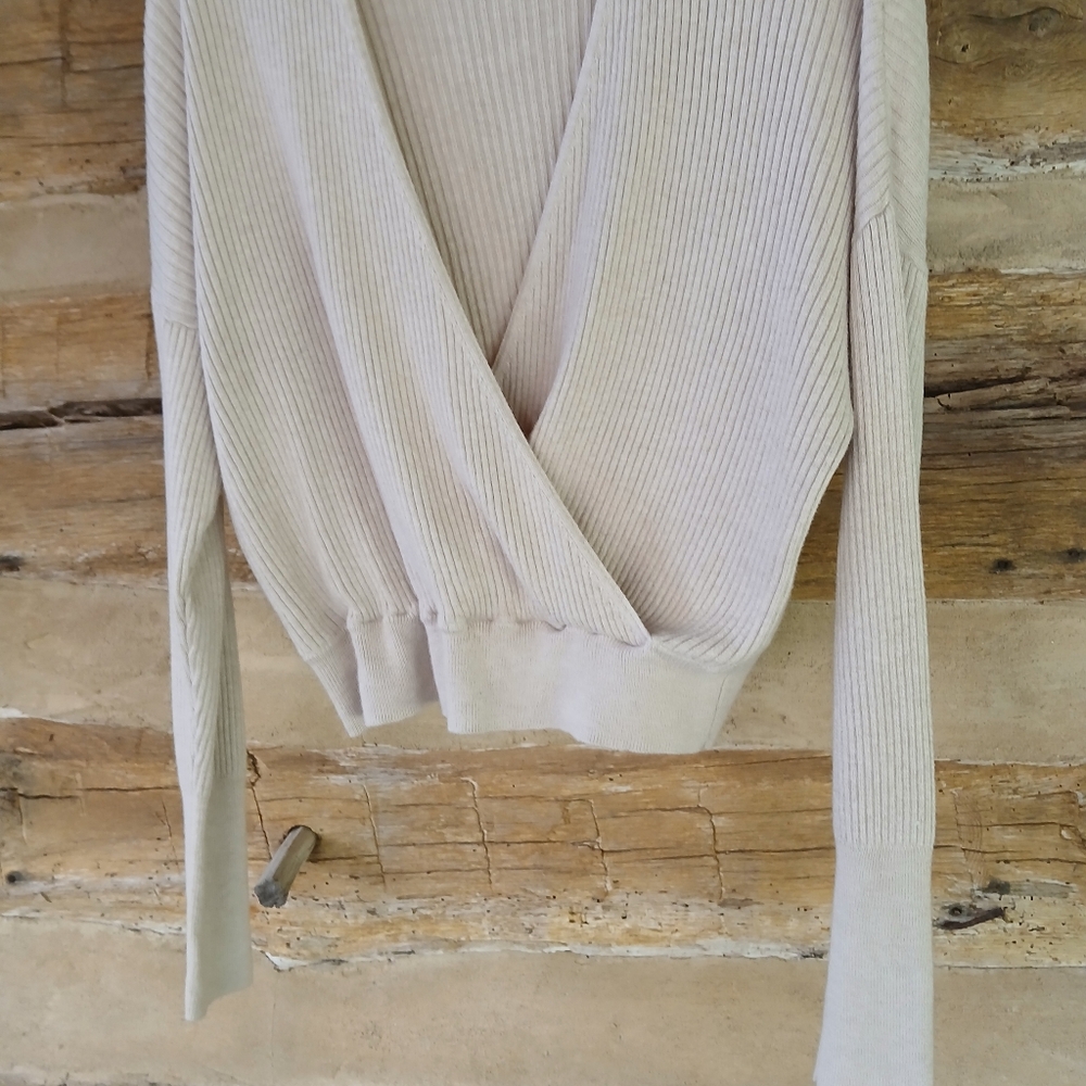 Leith Cream Ribbed Knit Faux Wrap Sweater  Small - Picture 3 of 7